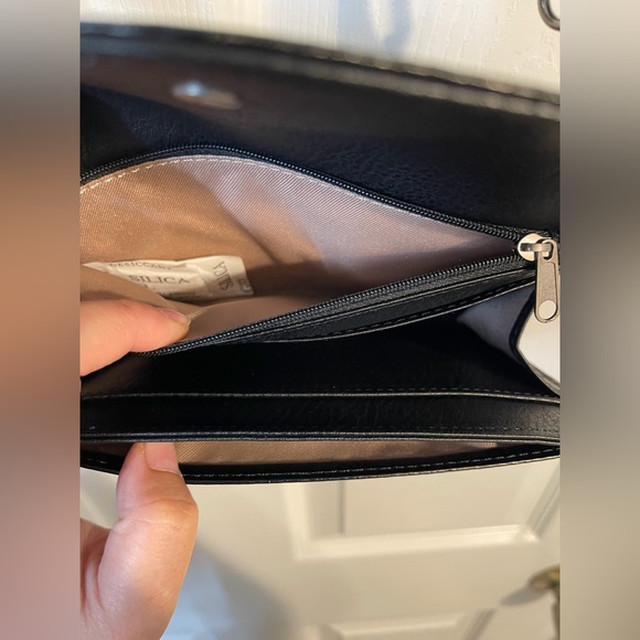 Crossbody - Picture 6 of 6